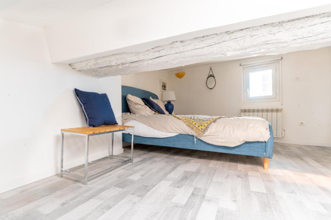 Le Charme Du Medieval Dans Un Appartement Cosy Hyères Exterior foto